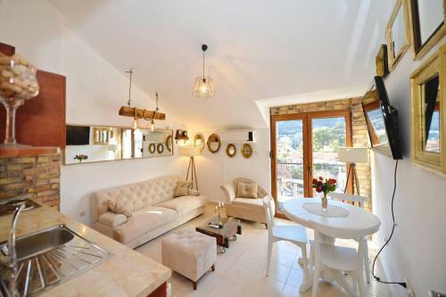 Stylish Apartment 22