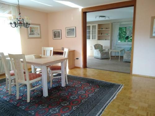 Apartamento Burgblick-fewo T�pfer