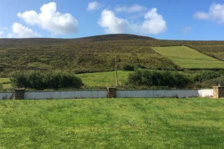 Villa Beautiful Home On Lake Carrowmore