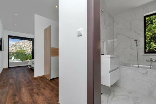 Holiday Home E