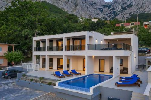 Holiday Home E