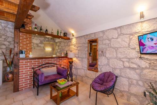 Stone House Nikolina With Heated Pool