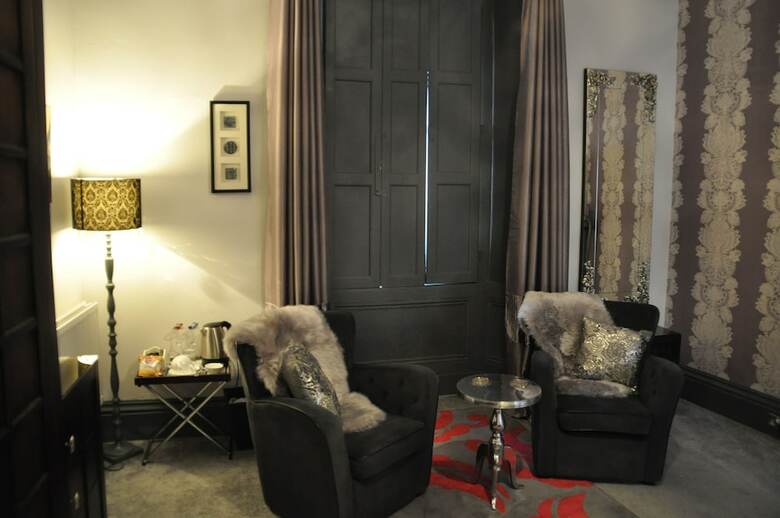 Bed & Breakfast The Bank Guest House