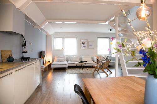 Spacious Apartment Alkmaar City Center