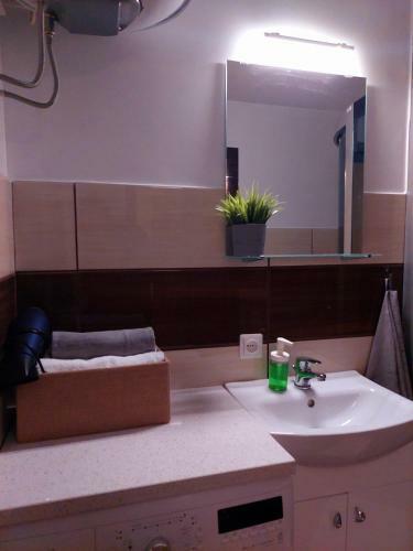 M14 Apartment