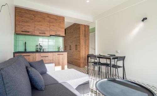 Twin Apartments 1