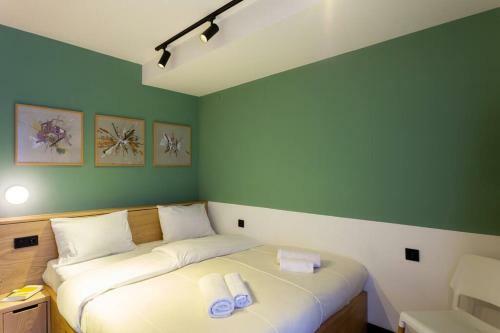 Stylish Studio Apartment With Balcony In Marshall Gudauri Project