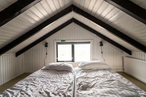 Black Beach Cottage
