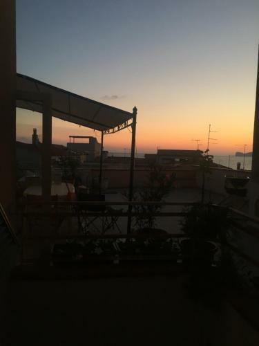 Appartamento Con Grande Terrazza Sul Mare