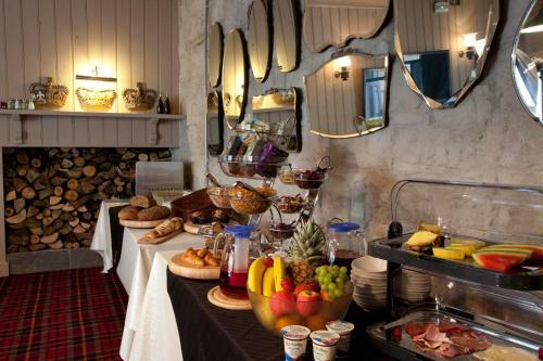Hostal The Three Crowns