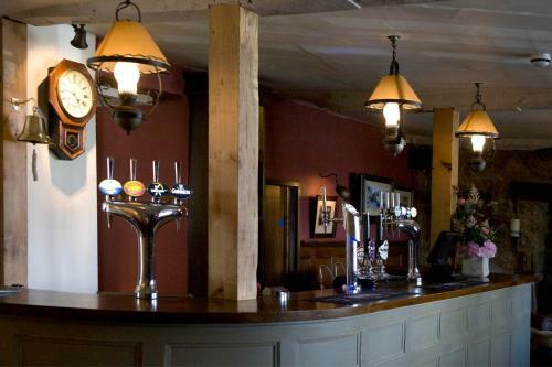 Hostal The Three Crowns