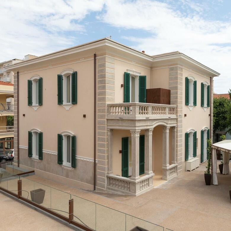Hostal Luxury Liberty House