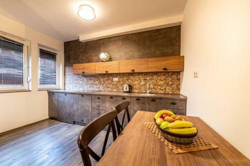 Hostal Apartments Luka