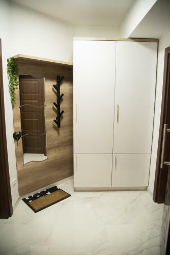 All Seasons Apartments
