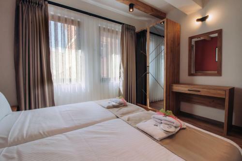 Pearl Apartments