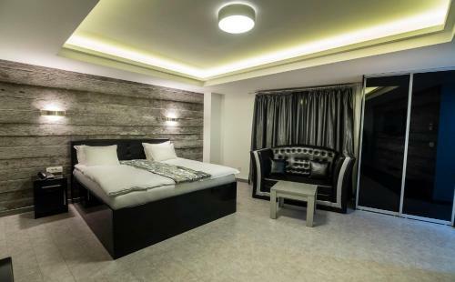 Mr.i Boutique Hotel & Bar
