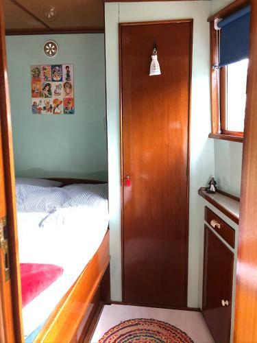 B&B Woonschip Robbedoes
