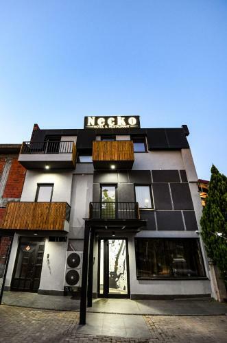 Hostal Hotel Necko
