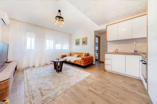Kings Apartments