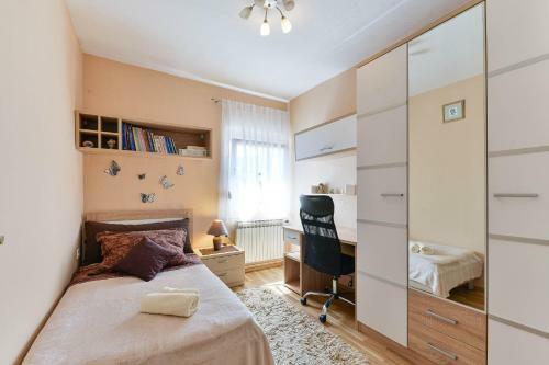Holiday House Meri, 5+2, Benkovac