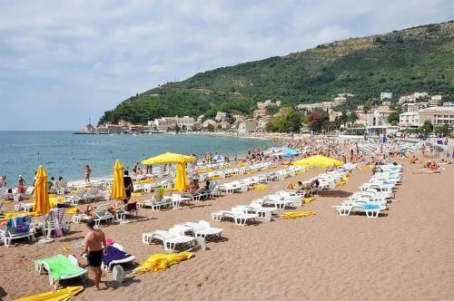 Apartamento Cozy 1 Bedroom Flat Near Petrovac Beach