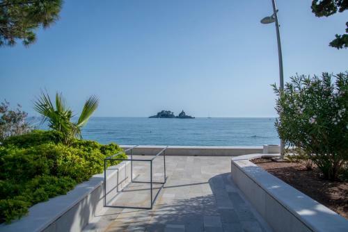 Near The Sea Apartment