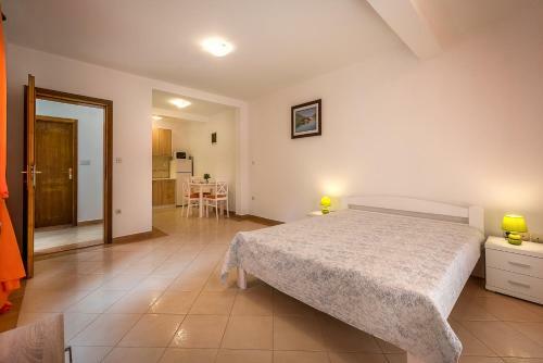 Summer Apartments In Petrovac