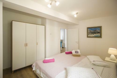 Apartments Dvor