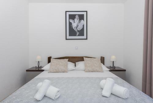 Bilin San Apartments