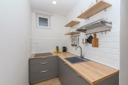 Apartment Maro - Ba?ka Voda