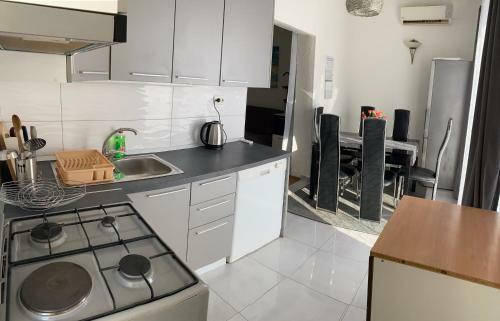 Apartment Stipe
