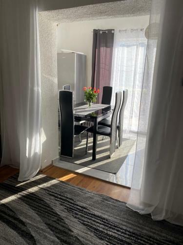 Apartment Stipe