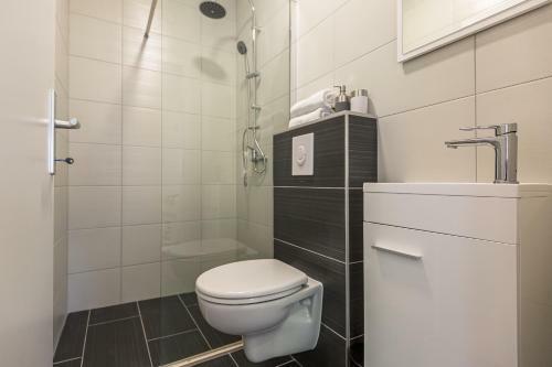 Luxury 2 Bedroom Apartment With Sea View