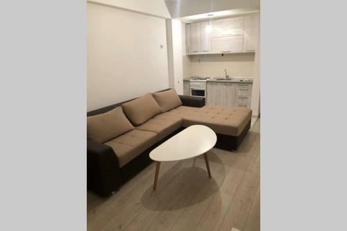 Bright Modern Apartment - 5 Min From Center