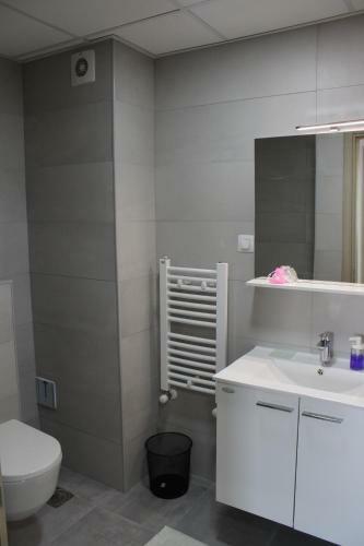High End Apartments In Diamond Garden Building