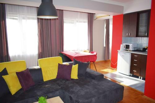 Mickitos Cozy Apartment At Old Town