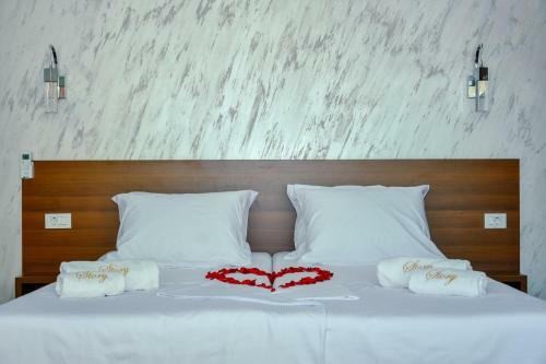 Hotel Story