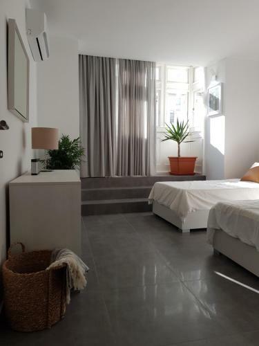 Duplex Maisonette With Heated P-pool And Jacuzzi
