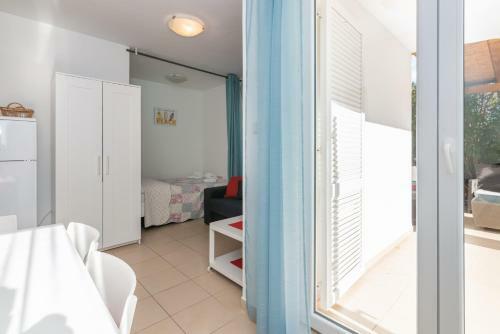 Apartment Mimoza 7 For 4