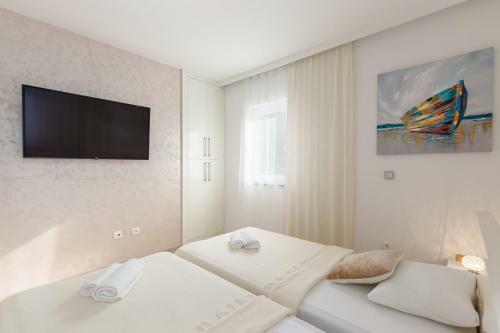 Tarari Luxury Apartment