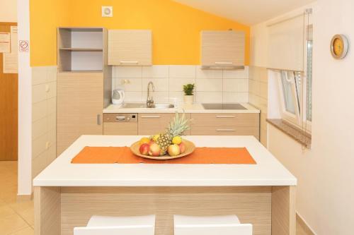 Apartments Mare