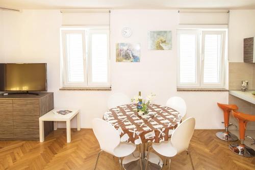 Apartments Mare