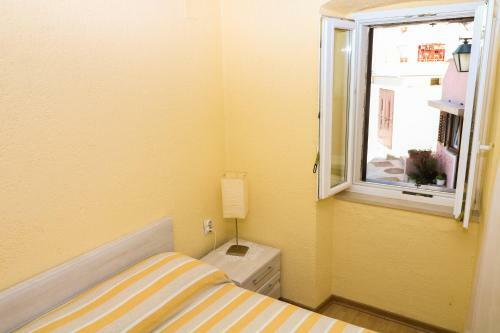 Apartments Ivo With Sea View