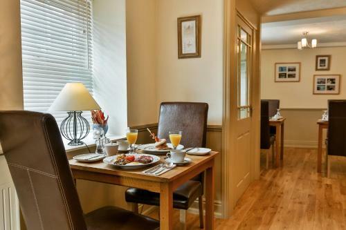 Hostal The Coach House