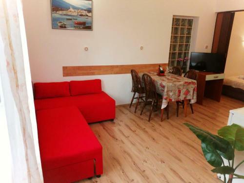 Apartments Cizmesija