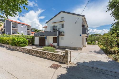 Apartments With A Parking Space Baska, Krk - 18818