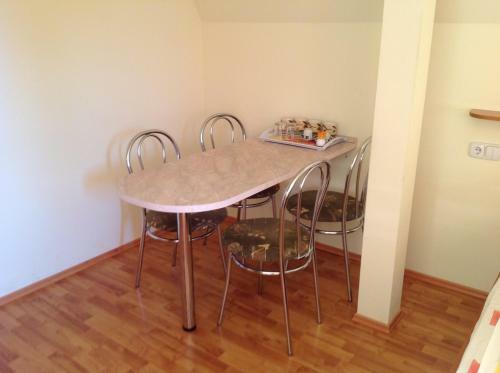 Majn�r Villa Apartmanh�z