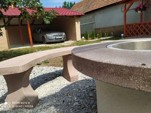 Bella Vend�gh�z