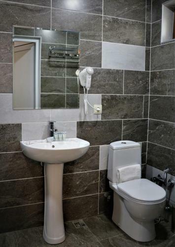 Hotel Ketino's Home