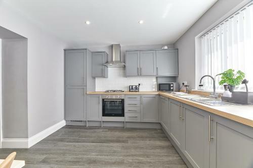 Host & Stay - Sea Breeze